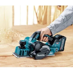 Cepillo 82Mm 40V Xgt Corte 4,0Mm 15.000Rpm Motorbl KP001GZ Makita